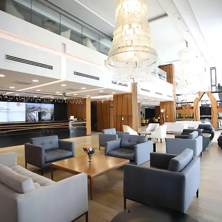 Hilton Garden Gimat Hotel 5*
