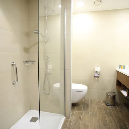 Hilton Garden Gimat Hotel 5*