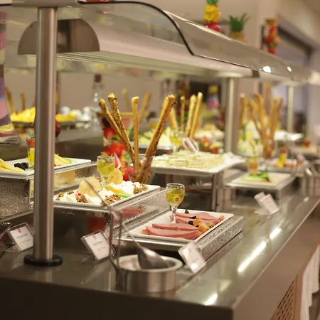 Hilton Garden Gimat 5*