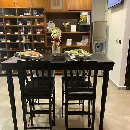 호텔 Hilton Garden Gimat 5*