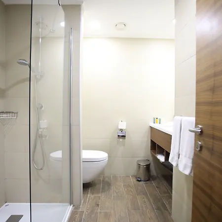 호텔 Hilton Garden Gimat