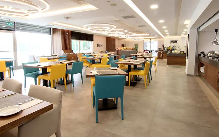 Hilton Garden Gimat Ξενοδοχείο 5*